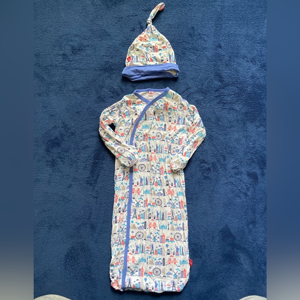 Magnetic Me Gown and hat set